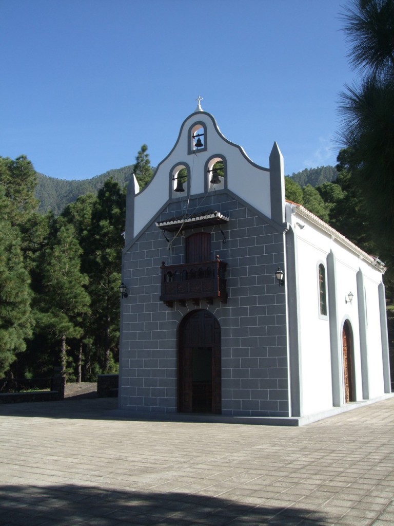 Церковь Ermita de la Virgen del Pino